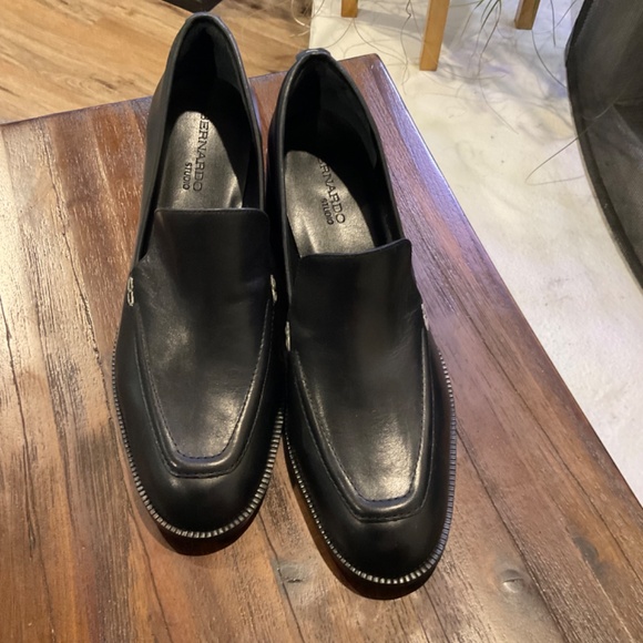 Bernardo Shoes - Bernardo Eryn Women Leather Black Shoes size 10